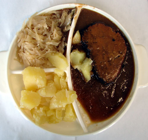 Hackbraten mit Bayrisch Kraut